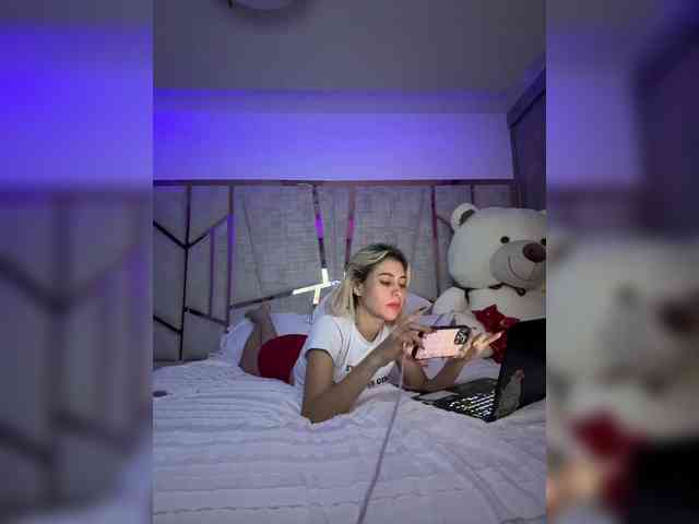 LucyRouse webcam