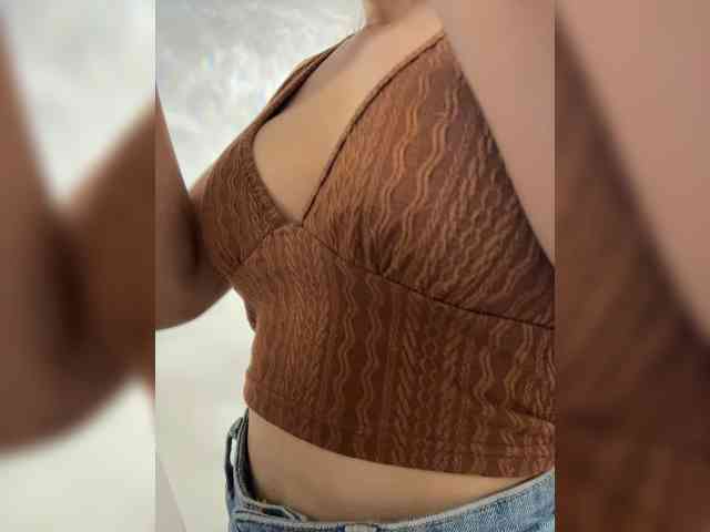 LucyRouse webcam