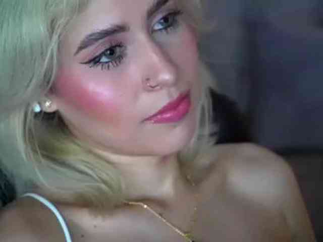 LucyRouse webcam