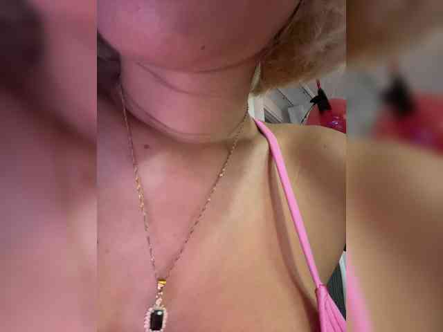 LucyRouse webcam