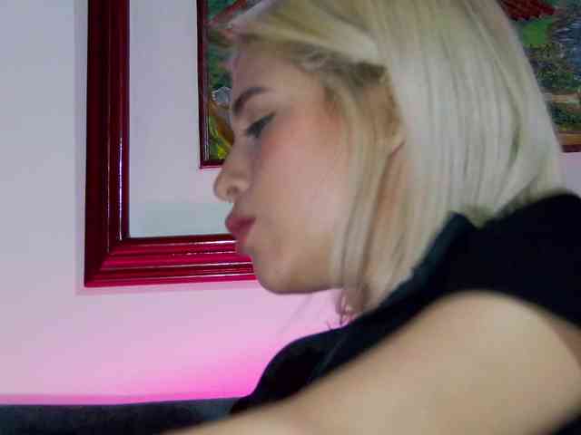 LucyRouse webcam
