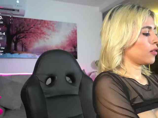 LucyRouse webcam