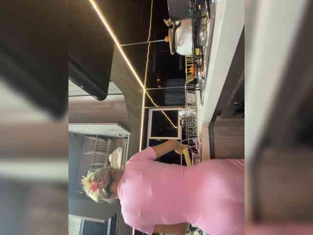 LucyRouse webcam
