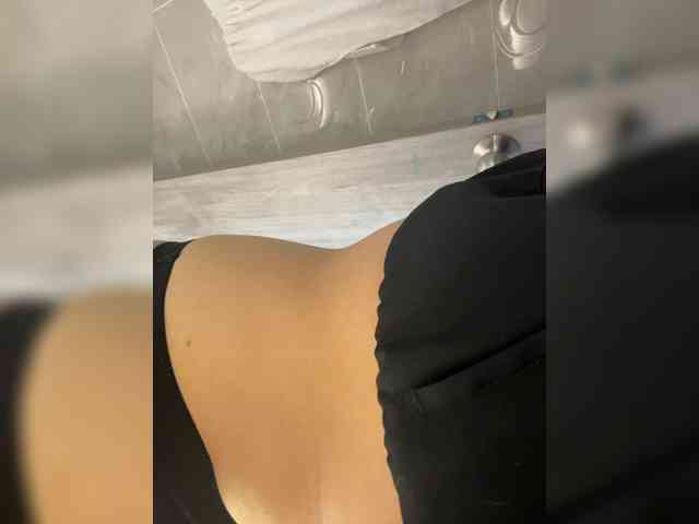 LucyRouse webcam