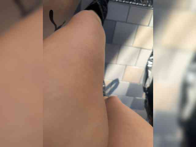 LucyRouse webcam