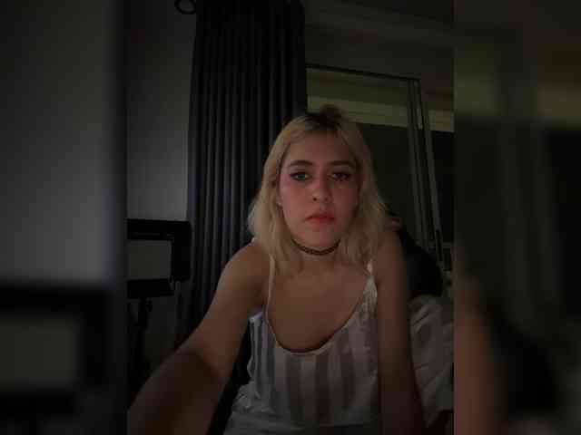 LucyRouse webcam