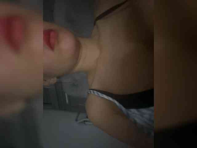 LucyRouse webcam