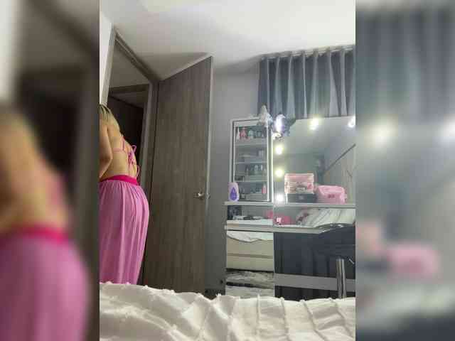 LucyRouse webcam