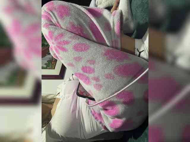 LucyRouse webcam