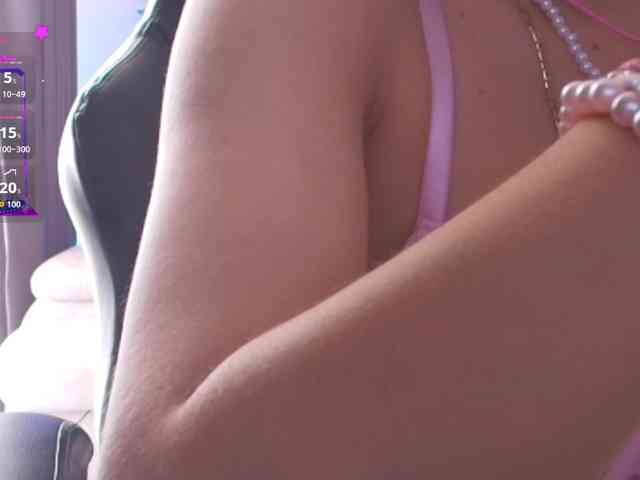 LucyRouse webcam