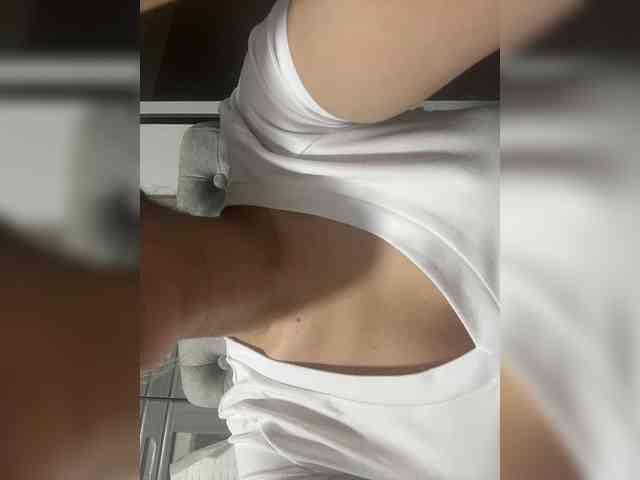 LucyRouse webcam