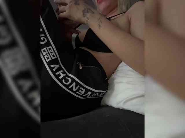 LucyRouse webcam