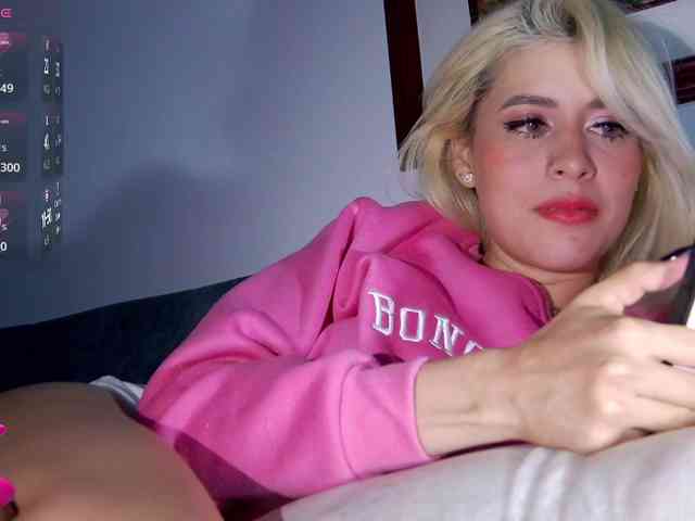 LucyRouse webcam