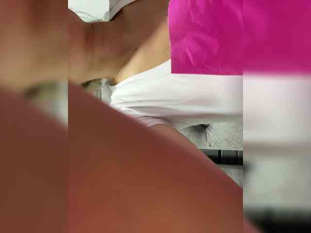 LucyRouse webcam
