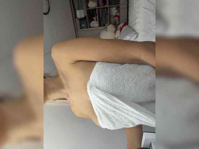 LucyRouse webcam