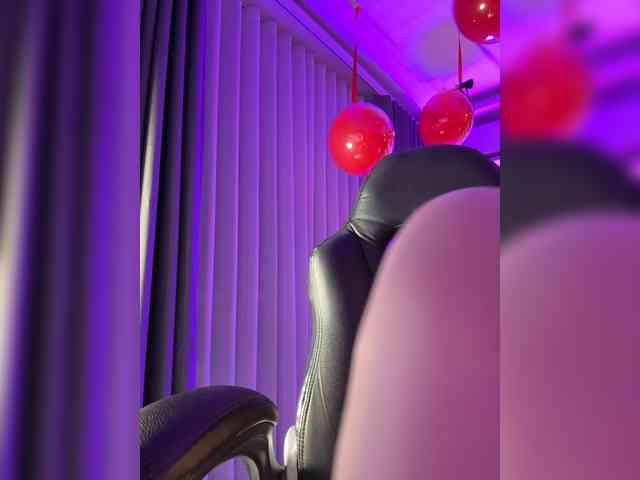 LucyRouse webcam