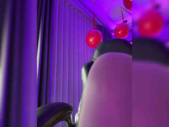LucyRouse webcam