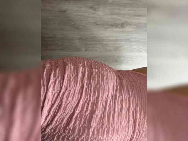 LucyRouse webcam