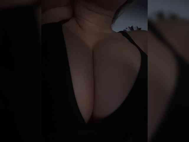 LucyRouse webcam