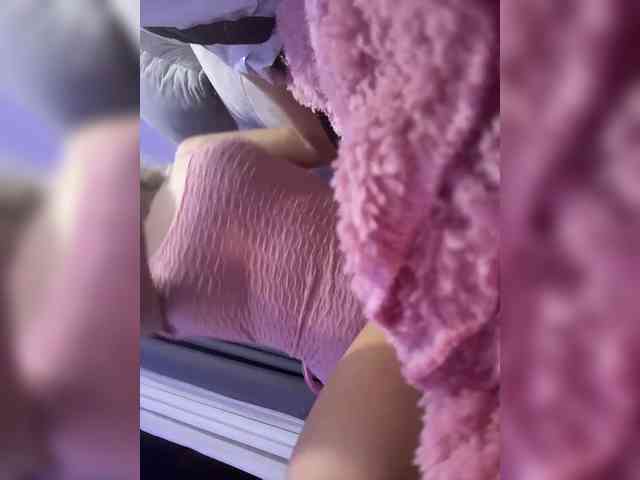 LucyRouse webcam