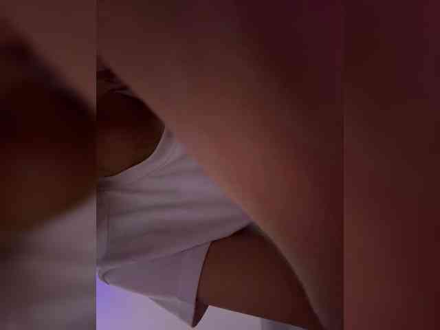 LucyRouse webcam