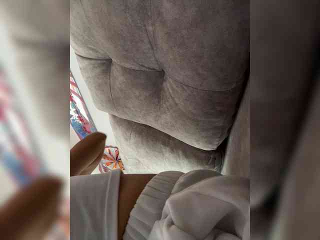 LucyRouse webcam