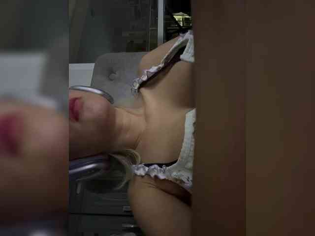 LucyRouse webcam