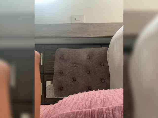 LucyRouse webcam