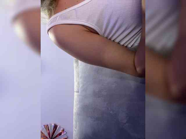 LucyRouse webcam