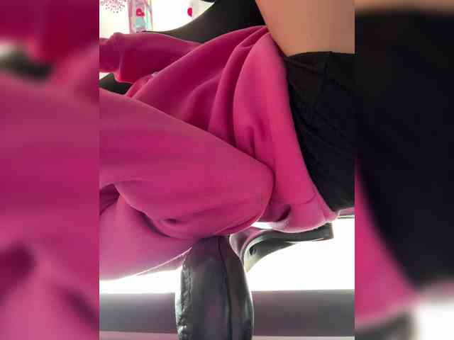LucyRouse webcam