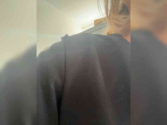 LucyRouse webcam