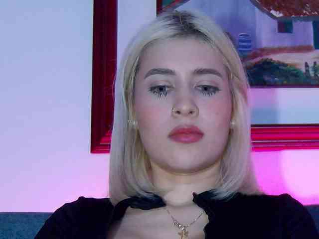 LucyRouse webcam