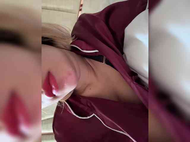 LucyRouse webcam