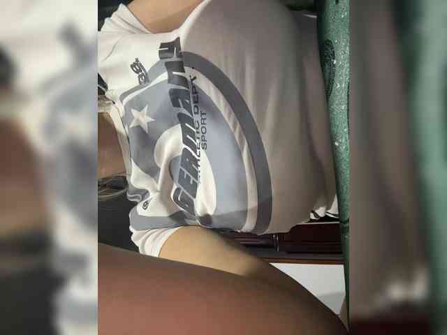 LucyRouse webcam