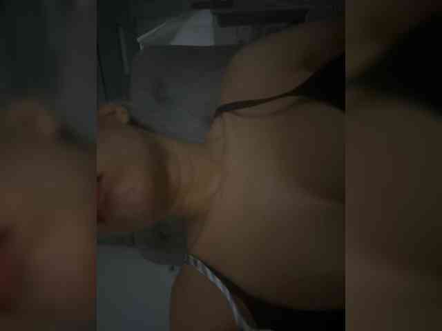 LucyRouse webcam