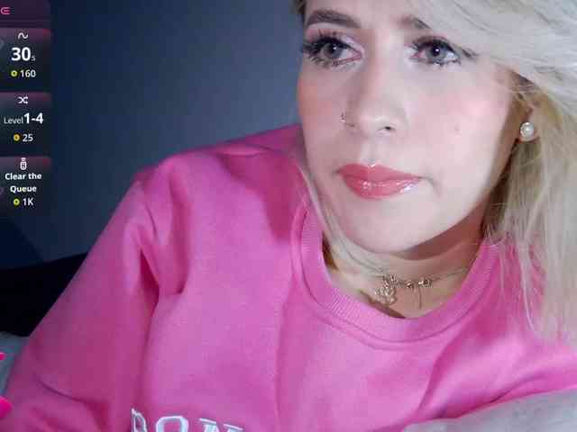 LucyRouse webcam