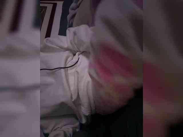 LucyRouse webcam