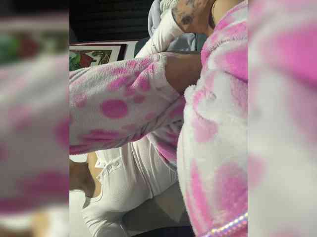 LucyRouse webcam