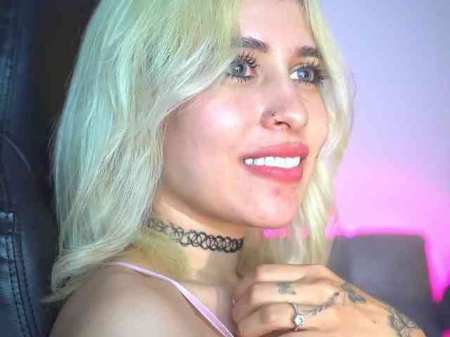 LucyRouse webcam