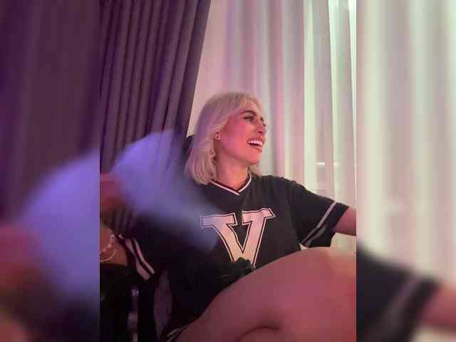 LucyRouse webcam