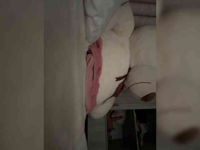 LucyRouse webcam