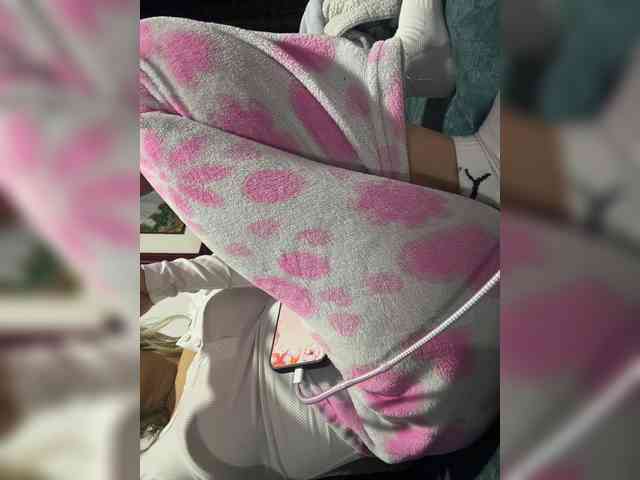 LucyRouse webcam