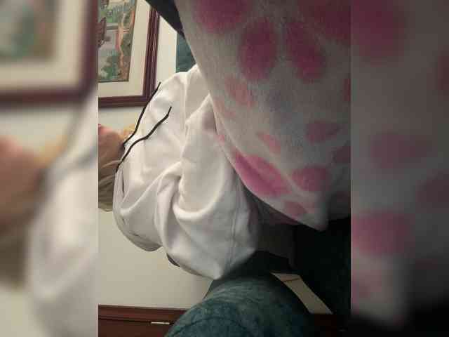 LucyRouse webcam