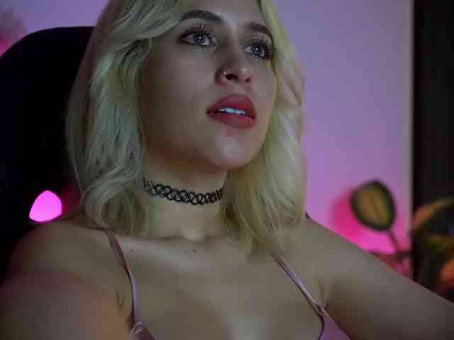 LucyRouse webcam