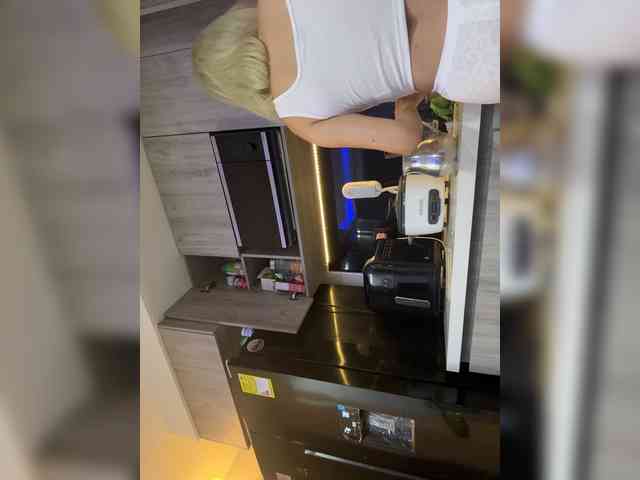 LucyRouse webcam