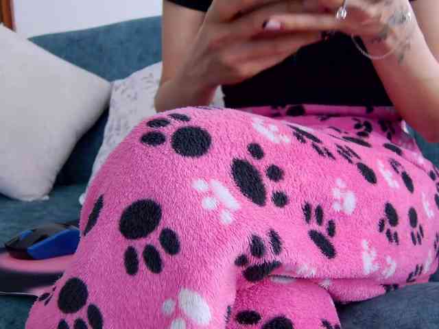 LucyRouse webcam