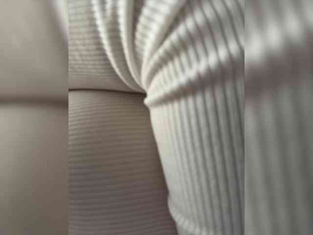 LucyRouse webcam