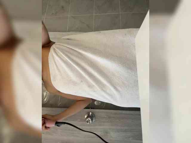 LucyRouse webcam