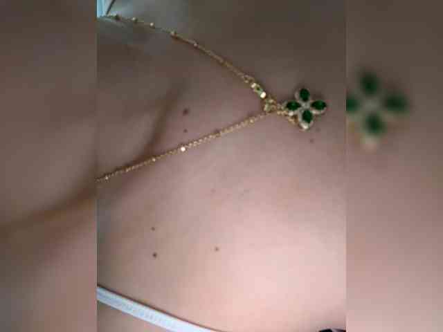 LucyRouse webcam