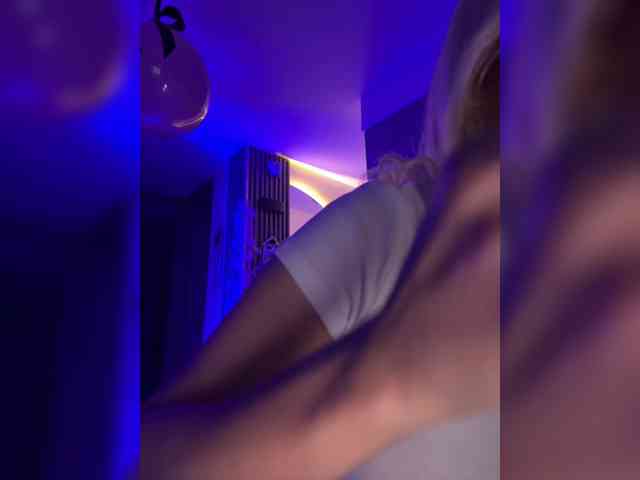 lucygirl- lucygirl-